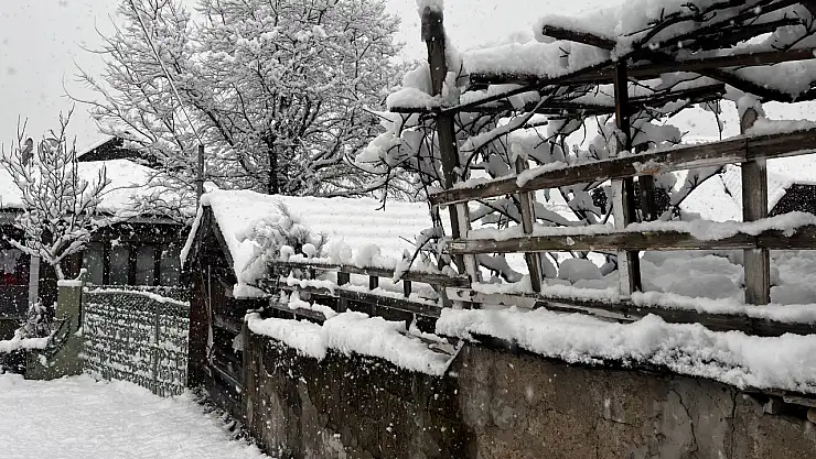 Bartın beyaz örtüyle kaplandı