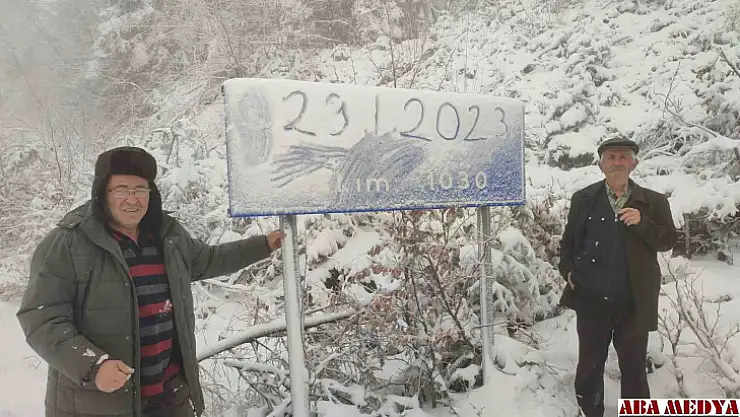 Bartın'ın yüksek kesimlerine kar yağışı başladı