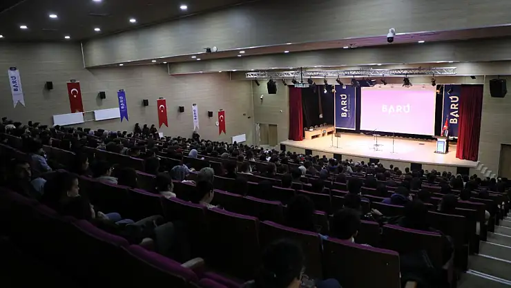 BARÜ'de 'Öğretmenler Günü' kutlandı