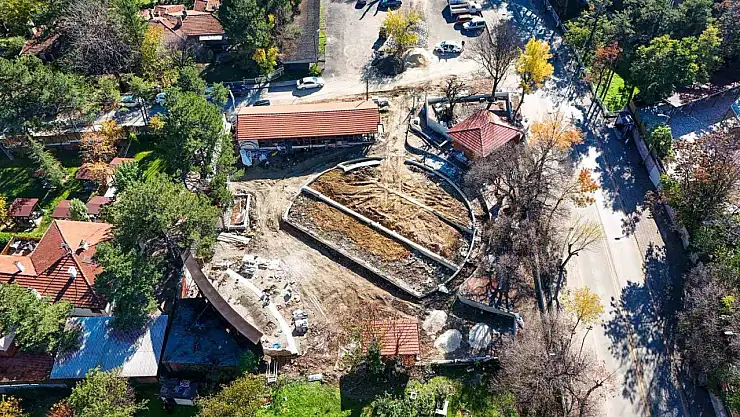Başkan Çetinkaya, Yenişehir Açık Hava Sineması'ndaki çalışmaları inceledi