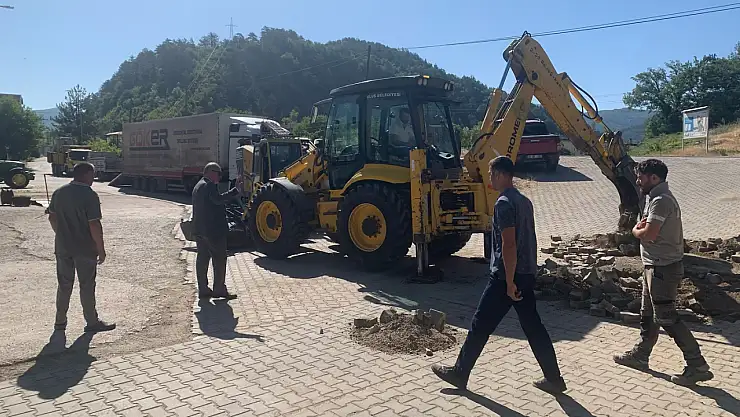 Başkan Uzun, Doğalgaz Altyapı Çalışmalarını Yerinde İnceledi