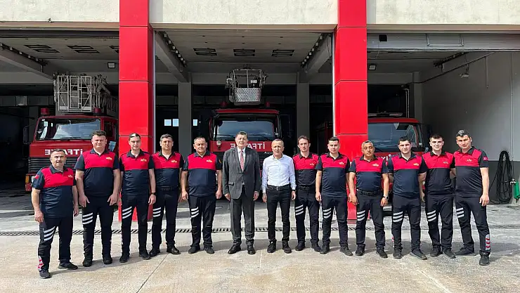 Başkan Yalçınkaya itfaiye personeli ile bayramlaştı