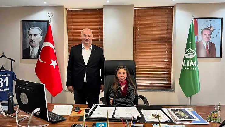 Başkanlık koltuğuna Öznehir oturdu