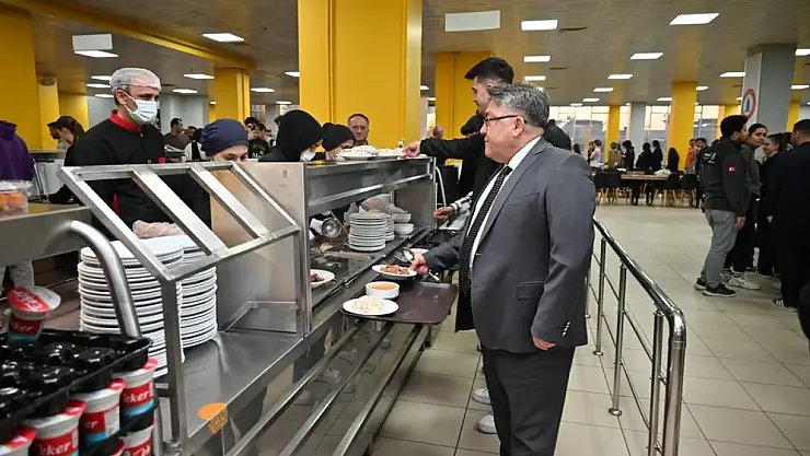 BEUN Ailesi Kadir Gecesi'nde iftar sofrasında buluştu