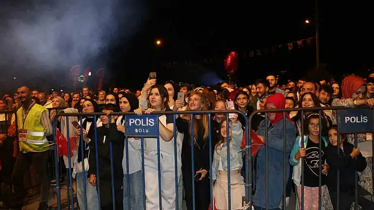 Binlerce kişi panayırın son gününde doyasıya eğlendi