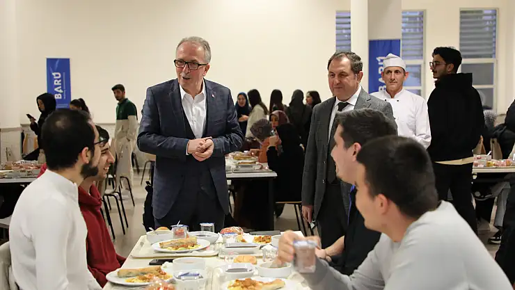 Binlerce öğrenci Ramazan ayı boyunca iftar sofrasında buluştu