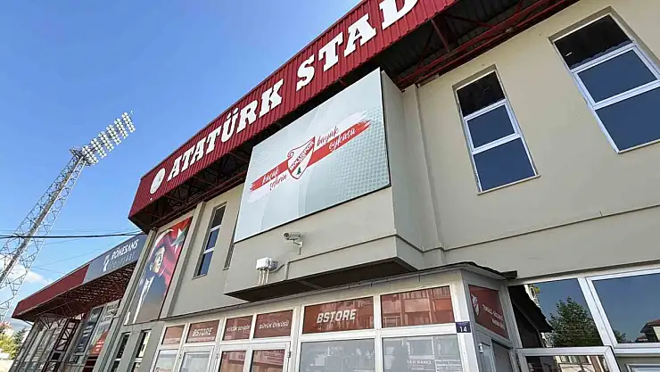 Bolu Atatürk Stadyumu'nda hummalı çalışma