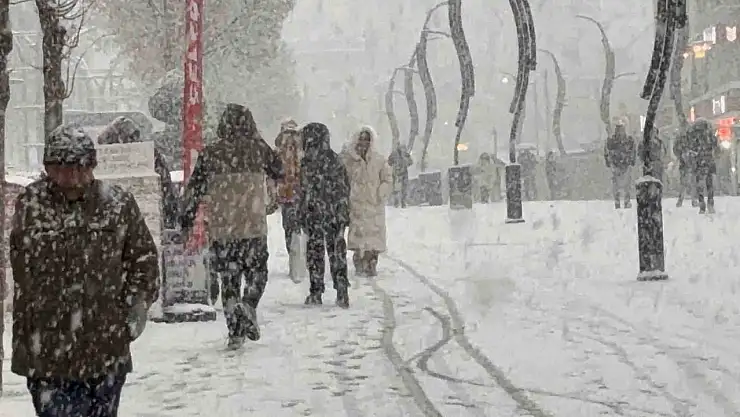 Bolu'da 5 ilçede eğitime kar engeli