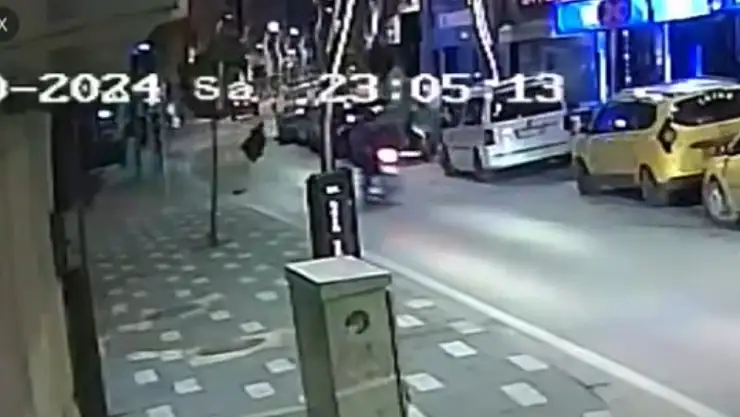 Bolu'da aniden yola çıkan yayaya motosiklet çarptı: 2 yaralı