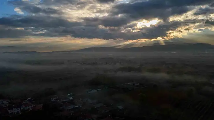 Bolu'da sis denizi kartpostallık manzaralar oluşturdu
