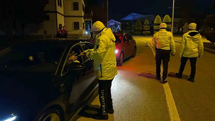 Bolu'da trafik denetimlerinde ceza yağdı