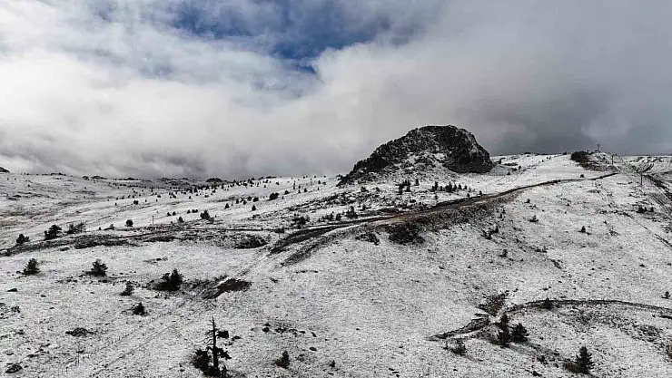 Bolu'nun yüksekleri beyaz örtüyle kaplandı