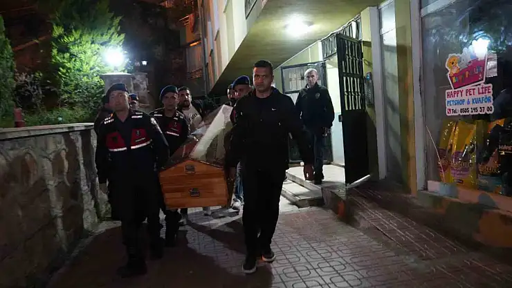 Boşanma aşamasındaki eşini öldüren polis memuru, ağırlaştırılmış müebbet hapis cezasına çarptırıldı