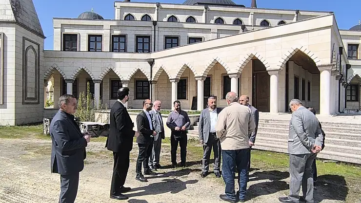 Cami inşaatında inceleme