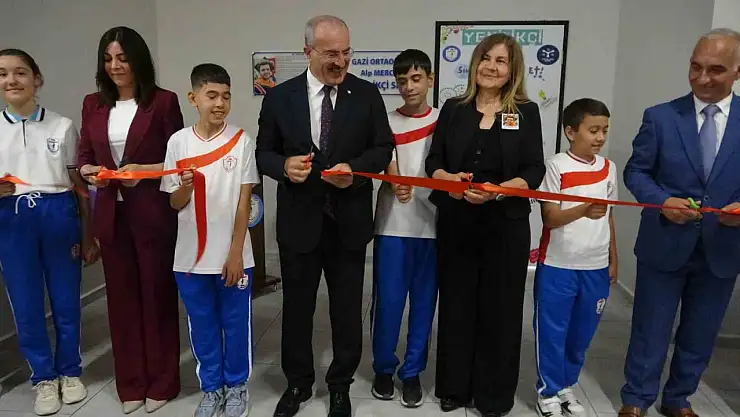 Çanakkale'de açılan yenilikçi sınıfa Bolu Kartalkaya faciasında hayatını kaybeden Alp Mercan'ın adı verildi