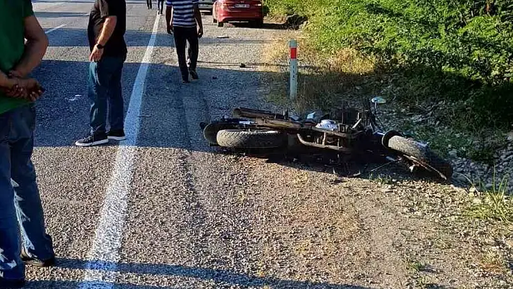 Çaycuma'da otomobil motosiklete çarptı 2 yaralı