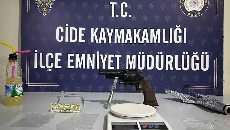 Cide'de uyuşturucuyla yakalanan şahıs tutuklandı