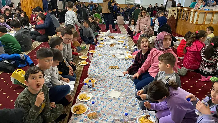 Çocuklar ilk orucum ilk iftarım programında buluştu