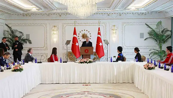 Cumhurbaşkanı Erdoğan, 19 Mayıs teslimiyete karşı milletimizin hür ve bağımsız yaşama kararlılığının sembolüdür