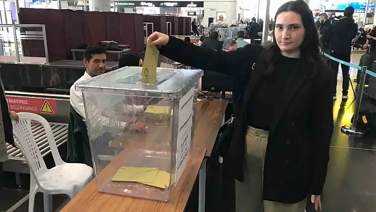 İstanbul Havalimanı'nda oy verme işlemi başladı
