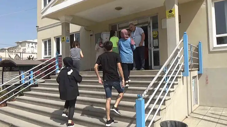Depremin merkezi Kahramanmaraş'ta öğrencilerin YKS heyecanı