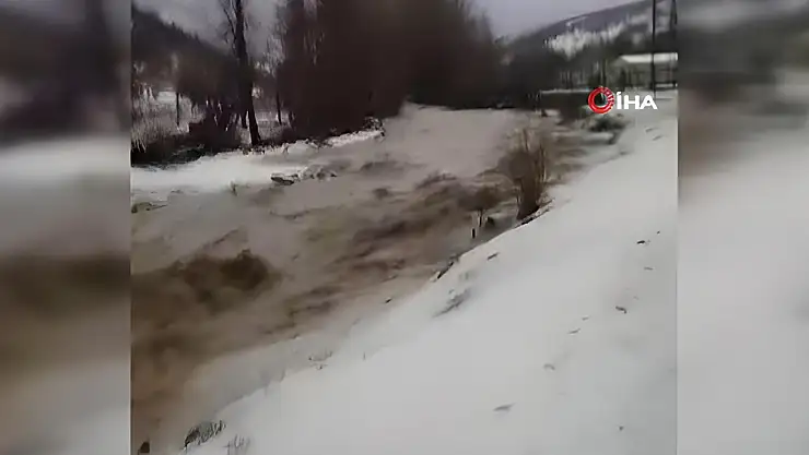 Dolunun vurduğu köyler beyaza büründü