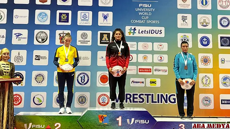 Dünya Kupasında bronz madalya aldı