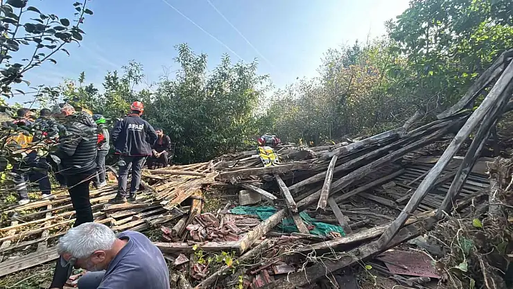 Düzce'de ahşap yapı çöktü: 1 ölü