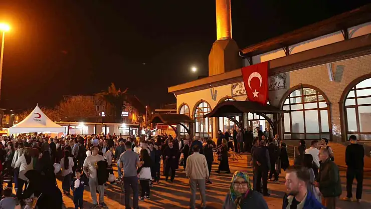 Düzce'de bal şerbeti ikram edildi