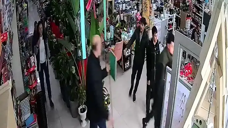 Düzce'de depremi hissedenler sokağa böyle çıktı