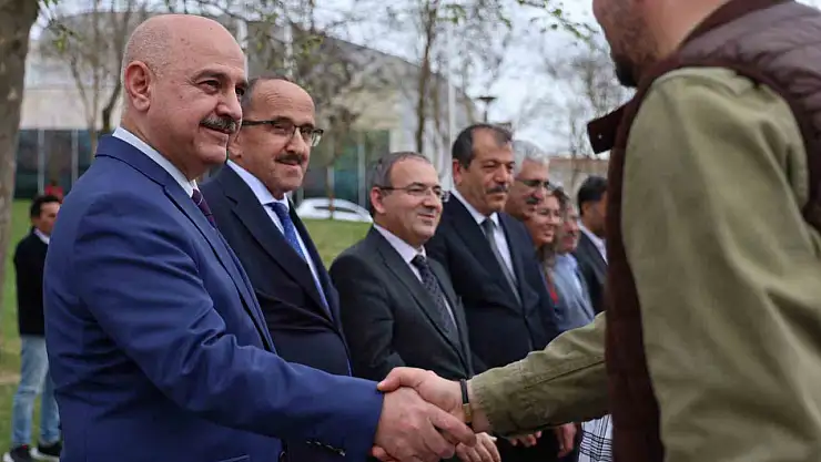 Düzce Üniversitesi bayramlaşma töreninde buluştu