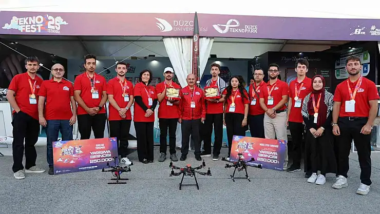 Düzce Üniversitesi öğrencileri TEKNOFEST 2025'te zirvede