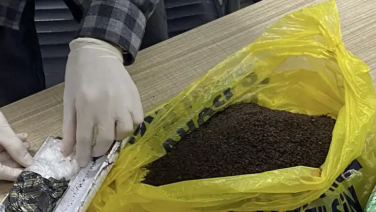 Erzak poşetinden uyuşturucu çıktı