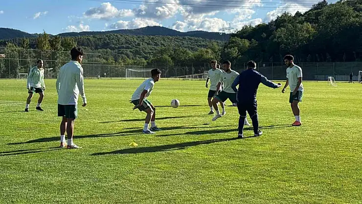 Esenler Erokspor, Bolu'da güç depoluyor