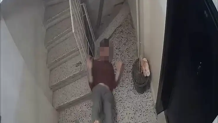 Ev sahibinden kiracıya 'evden çık' dayağı   