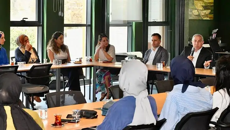 Fatih Belediyesi genç mimarlara yönelik hanlar bölgesinde atölye çalışması düzenledi