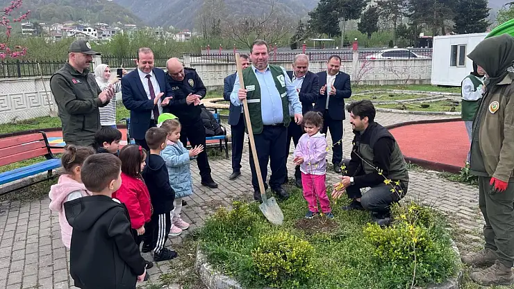 Fidanlar toprakla buluştu
