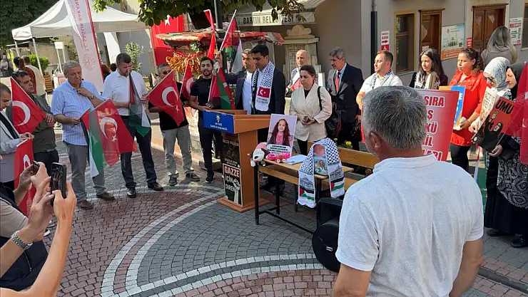 Gazze'de şehit edilen çocuklar için bir araya geldiler