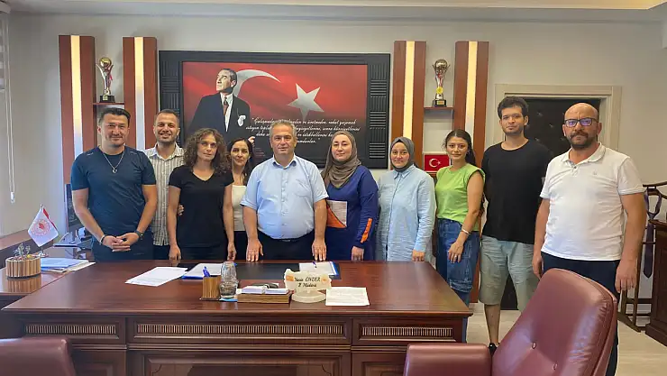 Genç girişimciler sözleşmelerini imzaladı