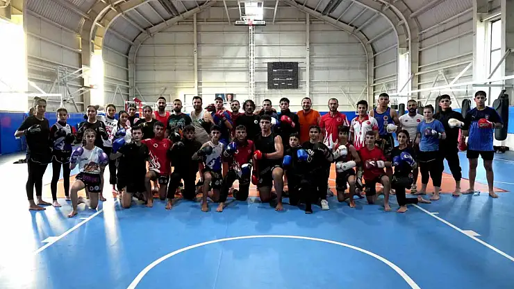 Gençler Muaythai Milli Takımı, 26 sporcu ile dünya şampiyonasında mücadele edecek