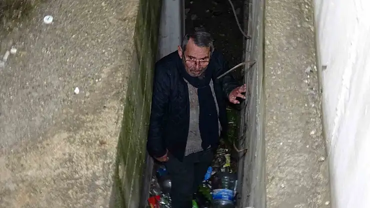 İki duvar arasına sıkışan yaşlı adam kurtarıldı