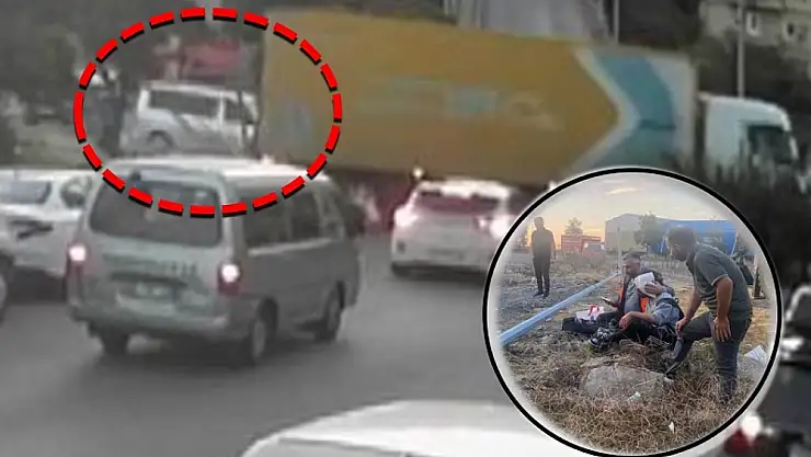 Kamyonun çarptığı direk üzerine yıkıldı