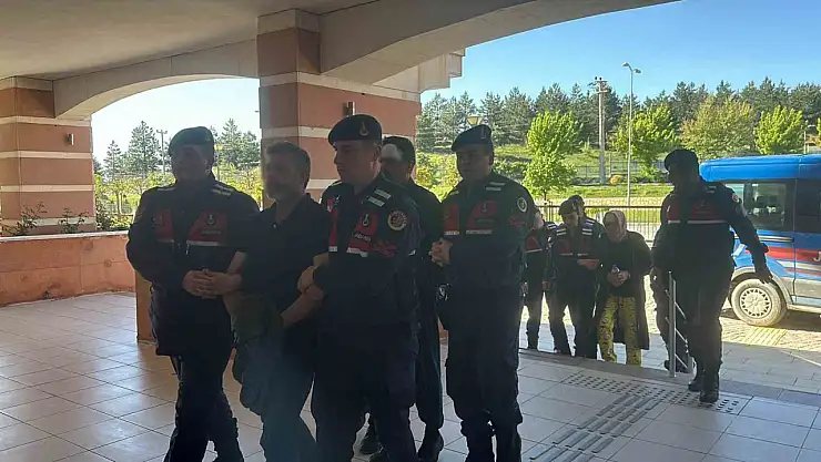 Kan donduran cinayetin sanığı 'pişmanım' diyerek ölen vatandaşın ailesine baş sağlığı diledi