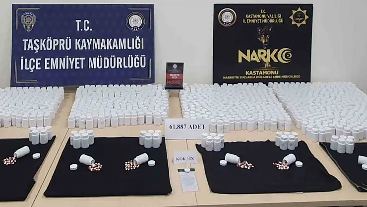 Kastamonu'da binlerce sentetik ecza hapı ele geçirildi: 3 gözaltı