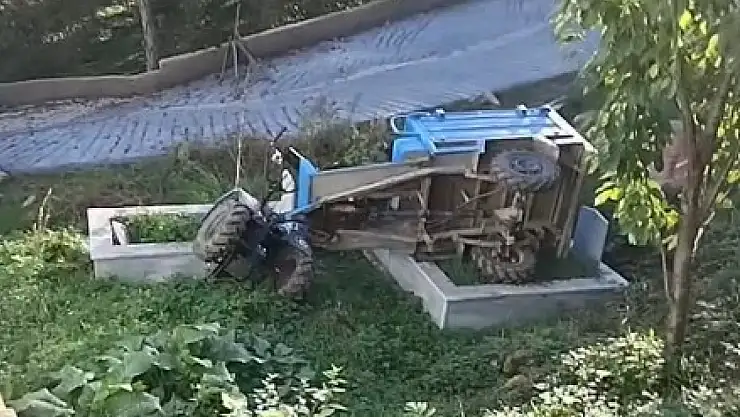 Kastamonu'da devrilen patpatın altında kalan sürücü yaralandı