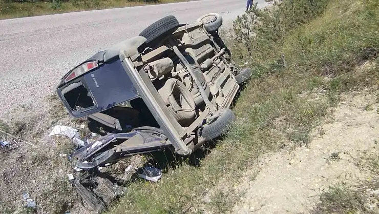 Kastamonu'da mucura kapılan araç şarampolde takla attı: 2 yaralı
