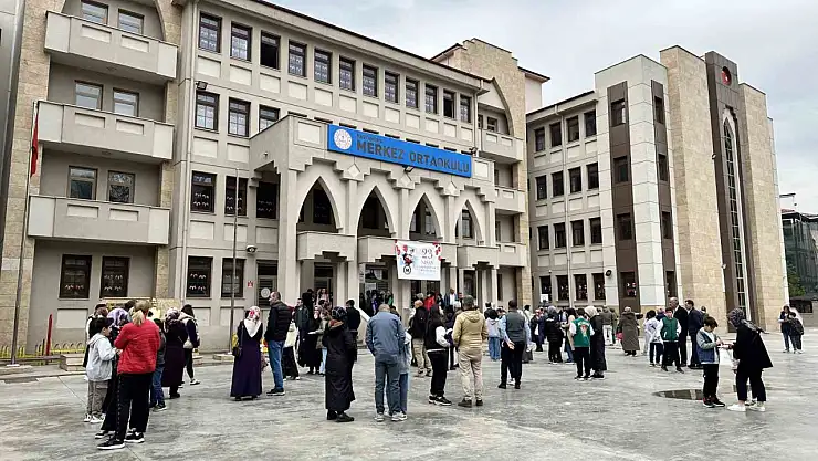 Kastamonu'da öğrencilerin bursluluk sınavı heyecanı