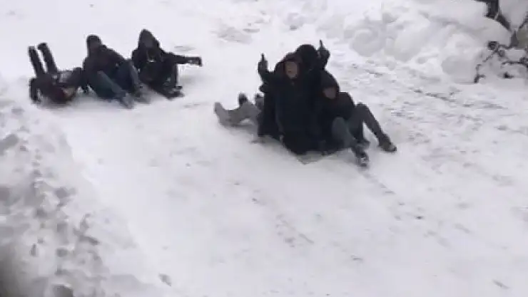 Kastamonu'da vatandaşlar karın tadını kızaklarla çıkardı