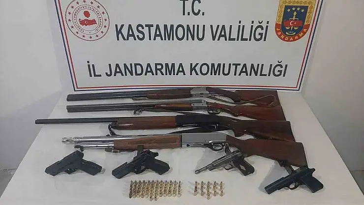 Kastamonu'da yasadışı yollarla temin edilen çok sayıda silah ele geçirildi