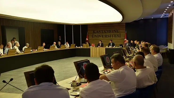 Kastamonu Üniversitesi'nde üniversite-iş dünyası istişare toplantısı gerçekleştirildi